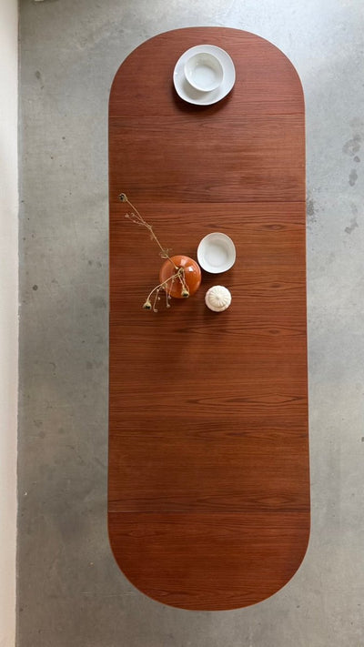 
                  
                    Vintage eettafel teak -uitschuifbaar tot ovaal (80-264cm) - LOUI
                  
                