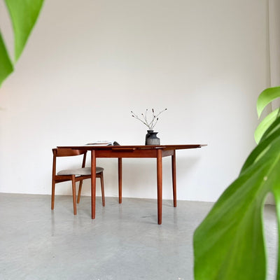 
                  
                    Vintage eettafel Verner-Pederson vierkant teak - LOUI
                  
                