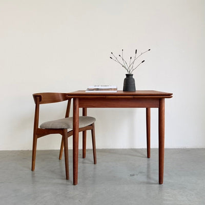 
                  
                    Vintage eettafel Verner-Pederson vierkant teak - LOUI
                  
                