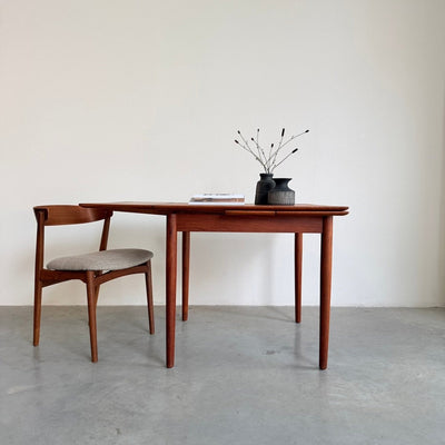 
                  
                    Vintage eettafel Verner-Pederson vierkant teak - LOUI
                  
                