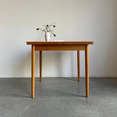 Vintage eettafel vierkant eiken - LOUI.STORE