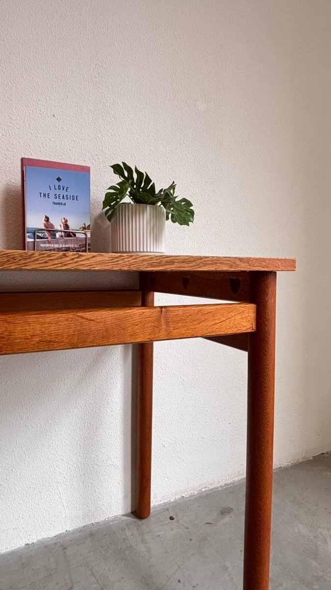 
                  
                    Vintage eiken bureau zwevend blad - LOUI.STORE
                  
                