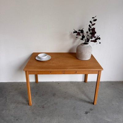 
                  
                    Vintage eiken tafel - bureau - LOUI.STORE
                  
                