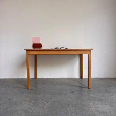 
                  
                    Vintage eiken tafel - bureau - LOUI.STORE
                  
                