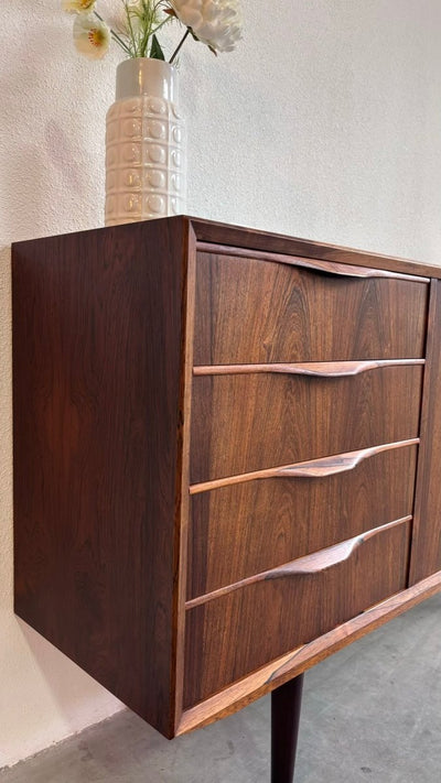 
                  
                    Vintage Erling Torvits sideboard palissander - LOUI.STORE
                  
                