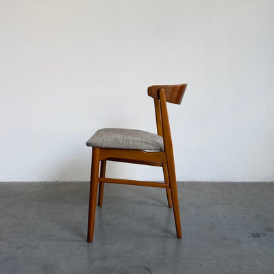 
                  
                    Vintage Farstrup stoel model 206 taupe stof - LOUI
                  
                