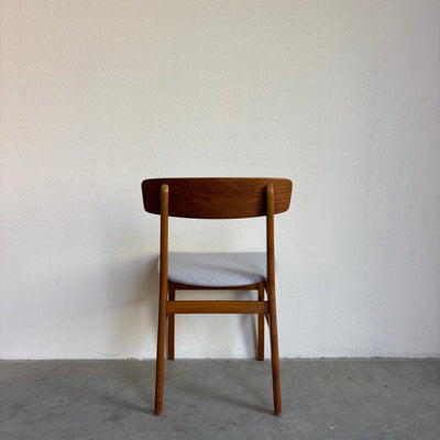 
                  
                    Vintage Farstrup teak - licht blauw - LOUI.STORE
                  
                