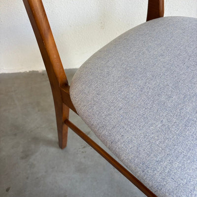 
                  
                    Vintage Farstrup teak - licht blauw - LOUI.STORE
                  
                