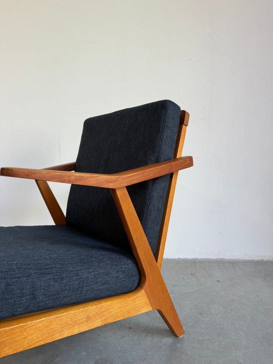 
                  
                    Vintage fauteuil teak jeans - LOUI.STORE
                  
                