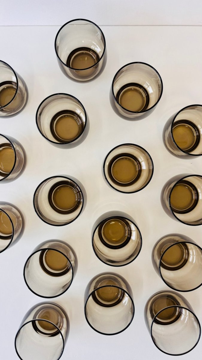 
                  
                    Vintage glaasjes set - LOUI.STORE
                  
                