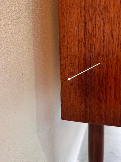 
                  
                    Vintage highboard 3 schuifdeuren teak - LOUI
                  
                