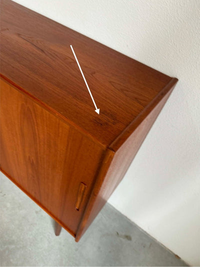 
                  
                    Vintage highboard 3 schuifdeuren teak - LOUI.STORE
                  
                