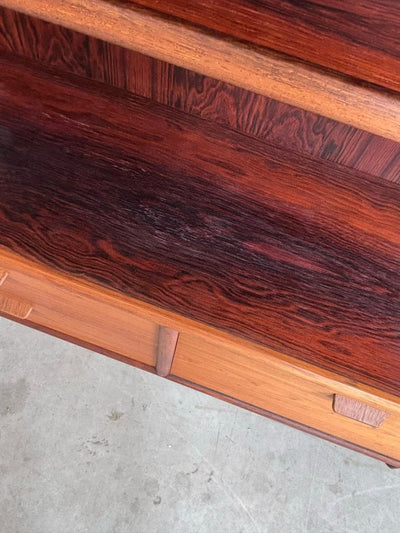 
                  
                    Vintage highboard boekenkast Poul Volther - LOUI.STORE
                  
                