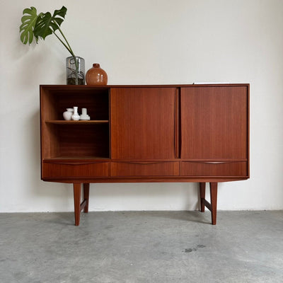 
                  
                    Vintage highboard EW Bach teak - LOUI
                  
                