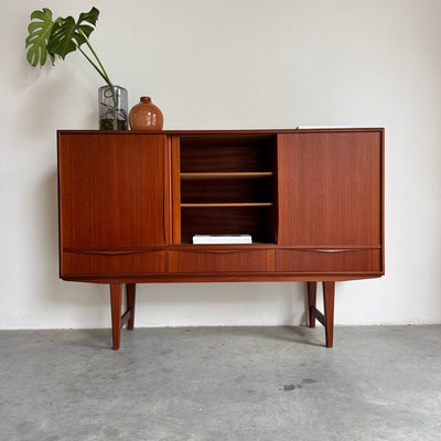 
                  
                    Vintage highboard EW Bach teak - LOUI
                  
                