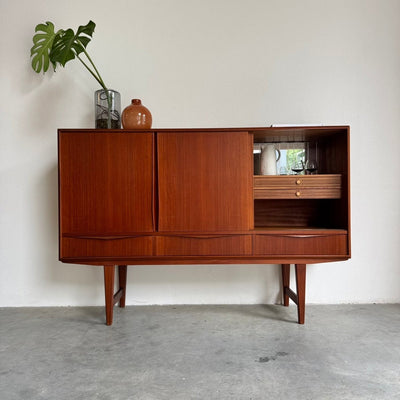 
                  
                    Vintage highboard EW Bach teak - LOUI
                  
                