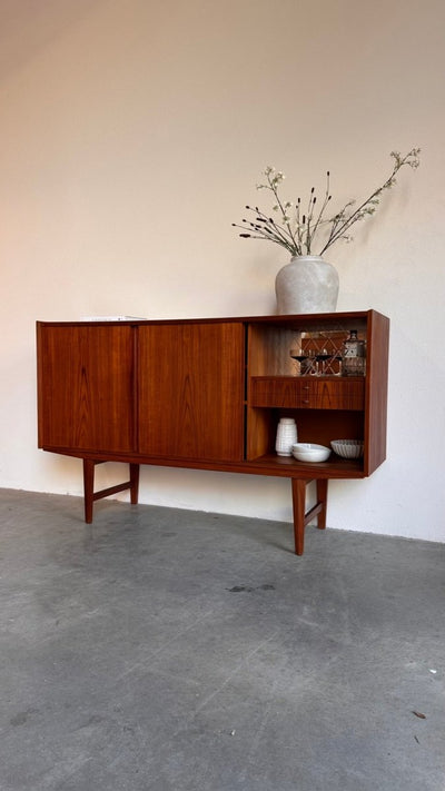 
                  
                    Vintage highboard EW Bach teak - LOUI.STORE
                  
                