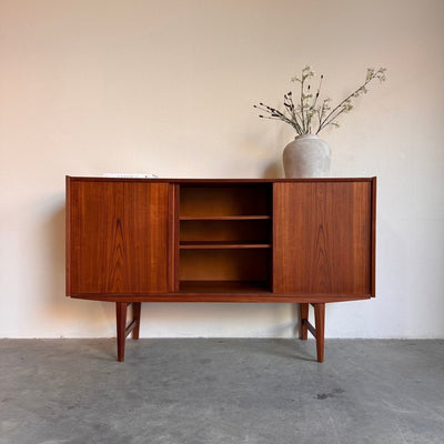 
                  
                    Vintage highboard EW Bach teak - LOUI.STORE
                  
                