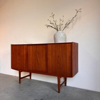 
                  
                    Vintage highboard EW Bach teak - LOUI.STORE
                  
                