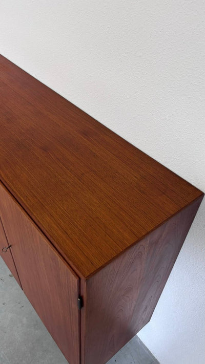 
                  
                    Vintage highboard met lades teak - LOUI.STORE
                  
                