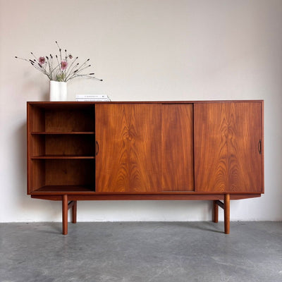 
                  
                    Vintage highboard mooie details - LOUI.STORE
                  
                