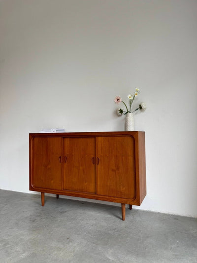 
                  
                    Vintage highboard ronde hoek teak - LOUI.STORE
                  
                