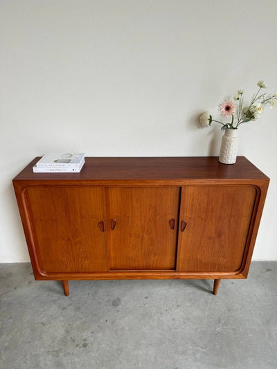 
                  
                    Vintage highboard ronde hoek teak - LOUI.STORE
                  
                