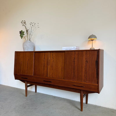 
                  
                    Vintage highboard schuifdeuren en lades palissander - LOUI
                  
                