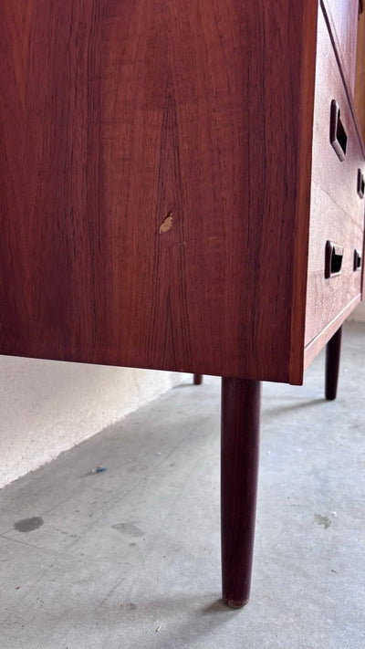 
                  
                    Vintage highboard smal teak - LOUI.STORE
                  
                