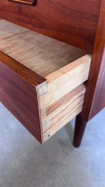 
                  
                    Vintage highboard smal teak - LOUI.STORE
                  
                