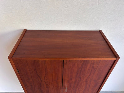 
                  
                    Vintage highboard smal teak - LOUI.STORE
                  
                