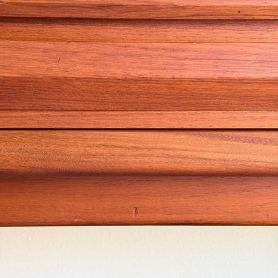 
                  
                    Vintage highboard teak schuifdeuren en lades - LOUI
                  
                