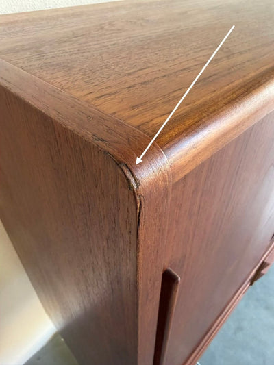 
                  
                    Vintage highboard teak schuifdeuren en lades - LOUI
                  
                