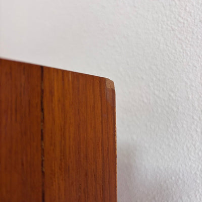 
                  
                    Vintage hoge (187cm) boekenkast Omann Jun teak - LOUI
                  
                