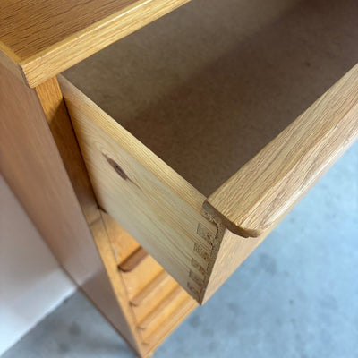 
                  
                    Vintage hoge Deense ladekast 6* eiken - LOUI.STORE
                  
                