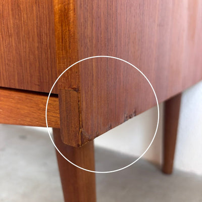
                  
                    Vintage hoog secretaire - bureau met lades in teak - LOUI
                  
                