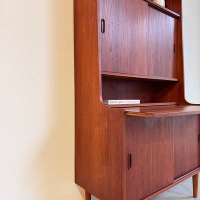 
                  
                    Vintage hoog secretaire met schuifdeuren teak - LOUI.STORE
                  
                