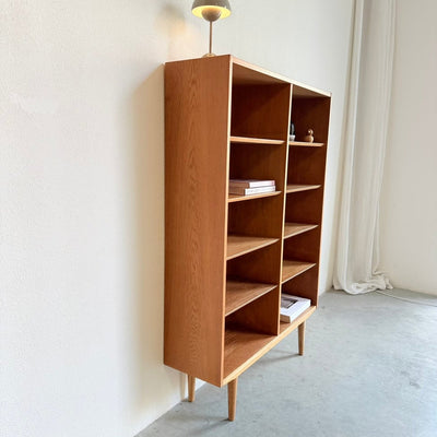 
                  
                    Vintage Hundevad boekenkast eiken - LOUI
                  
                