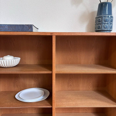 Vintage Hundevad boekenkast eiken S - LOUI.STORE