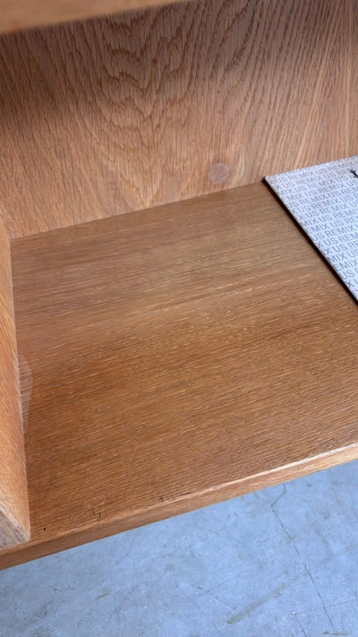 
                  
                    Vintage Hundevad boekenkast vinyl eiken - LOUI.STORE
                  
                