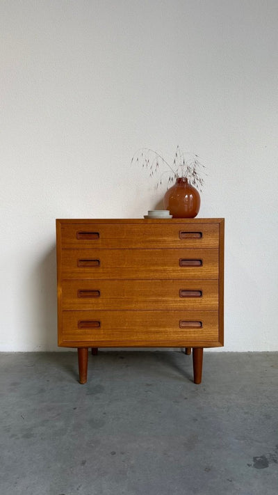 
                  
                    Vintage Hundevad ladekast 4* teak - LOUI
                  
                