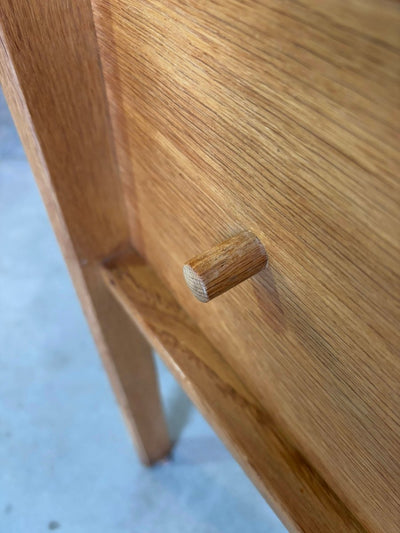 
                  
                    Vintage kaptafel - bureau eiken - LOUI.STORE
                  
                