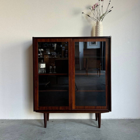 Vintage kast Hundevad glazen schuifdeuren - LOUI.STORE