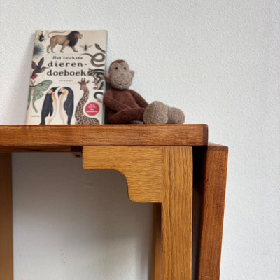 
                  
                    Vintage kinderbureau eiken tambour - LOUI.STORE
                  
                