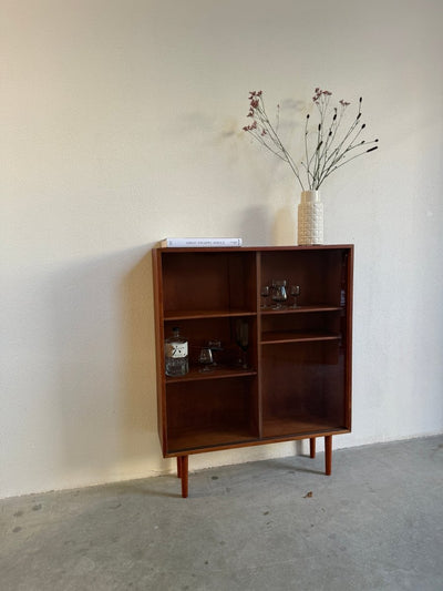 Vintage klein boekenkastje glazen deurtjes - LOUI.STORE