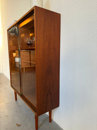 
                  
                    Vintage klein boekenkastje glazen deurtjes - LOUI.STORE
                  
                