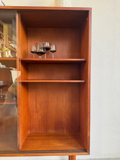 
                  
                    Vintage klein boekenkastje glazen deurtjes - LOUI.STORE
                  
                