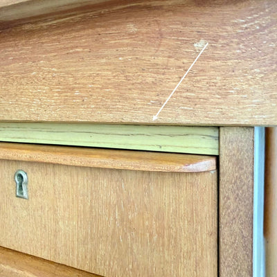 
                  
                    Vintage klein bureautje teak en beuken - LOUI
                  
                