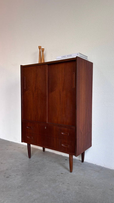 
                  
                    Vintage klein highboard teak - LOUI.STORE
                  
                