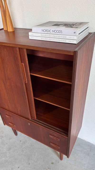 
                  
                    Vintage klein highboard teak - LOUI.STORE
                  
                